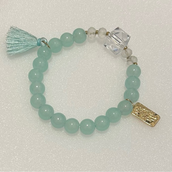Vintage Mint Green 10mm Bead Stretch Bracelet With A Hand Of Fatima Charm 8” - Picture 3 of 7